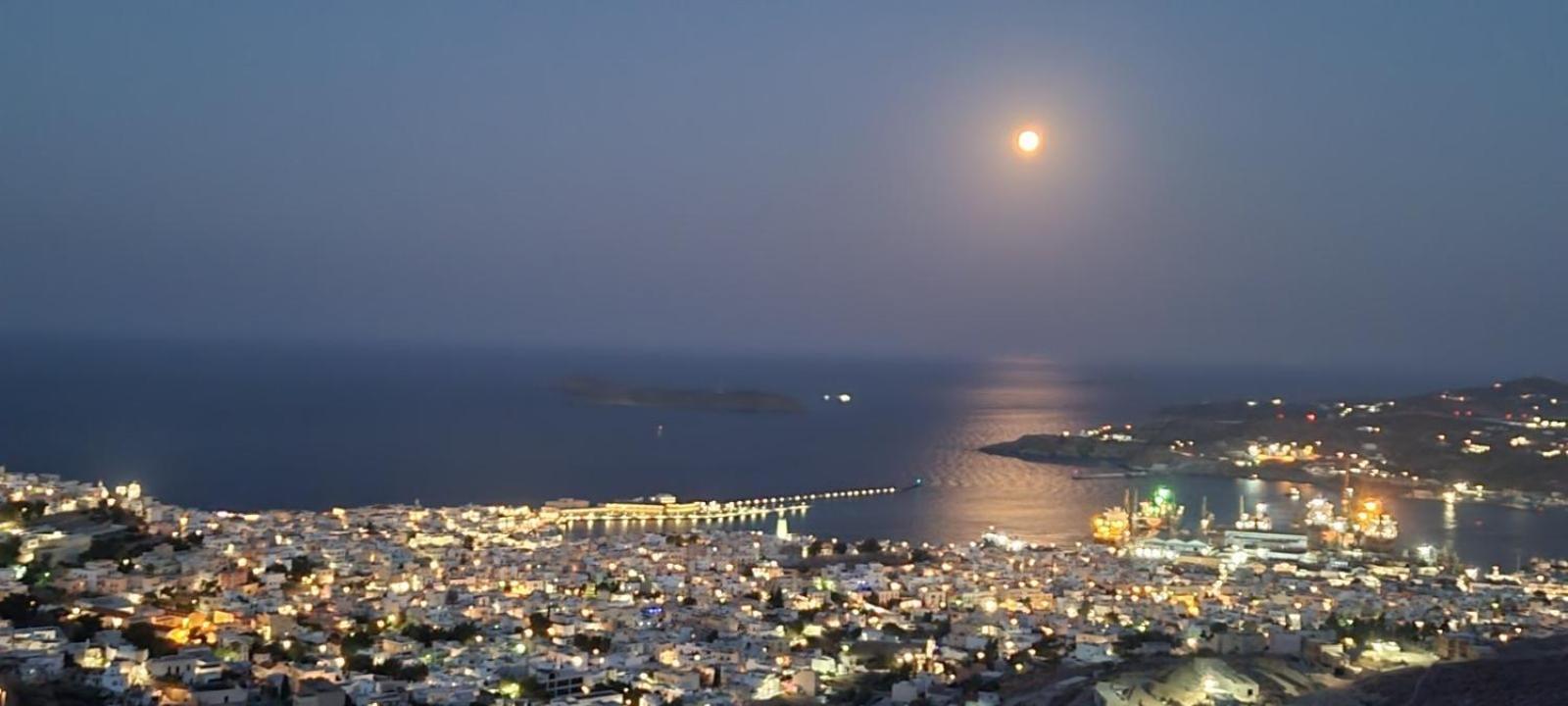 Syros Apartments Suites Chryssonisos Кинион Экстерьер фото