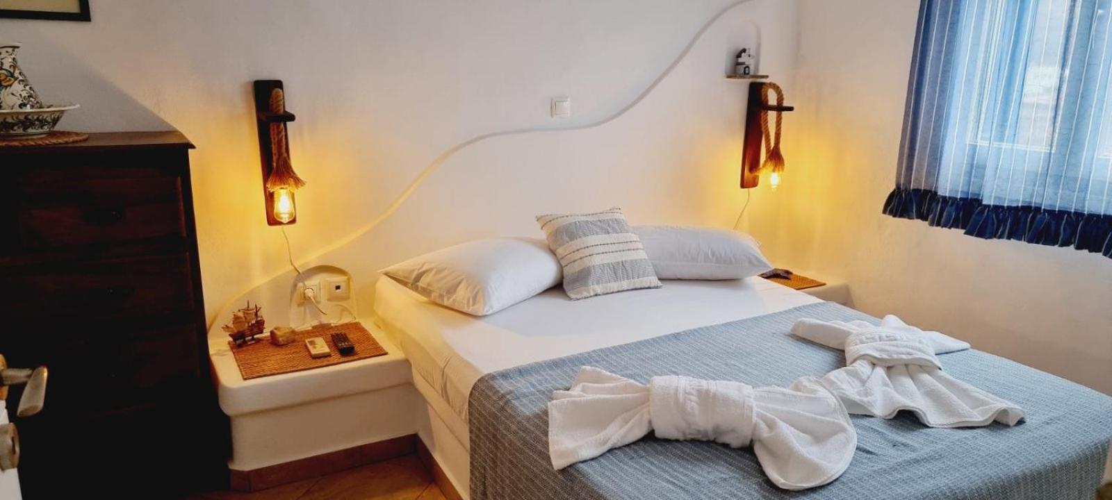 Syros Apartments Suites Chryssonisos Кинион Экстерьер фото