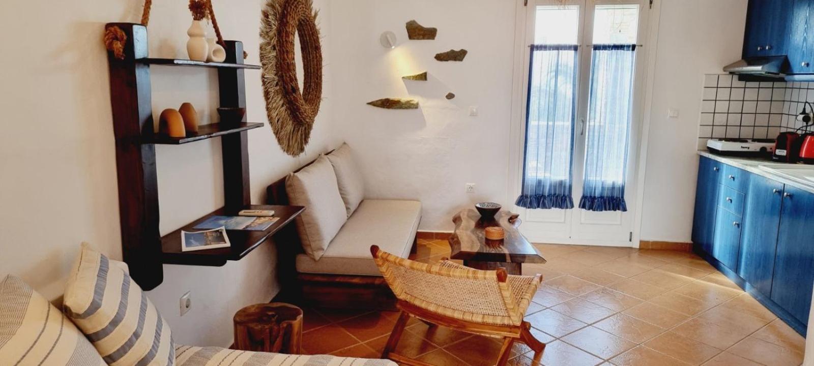Syros Apartments Suites Chryssonisos Кинион Экстерьер фото